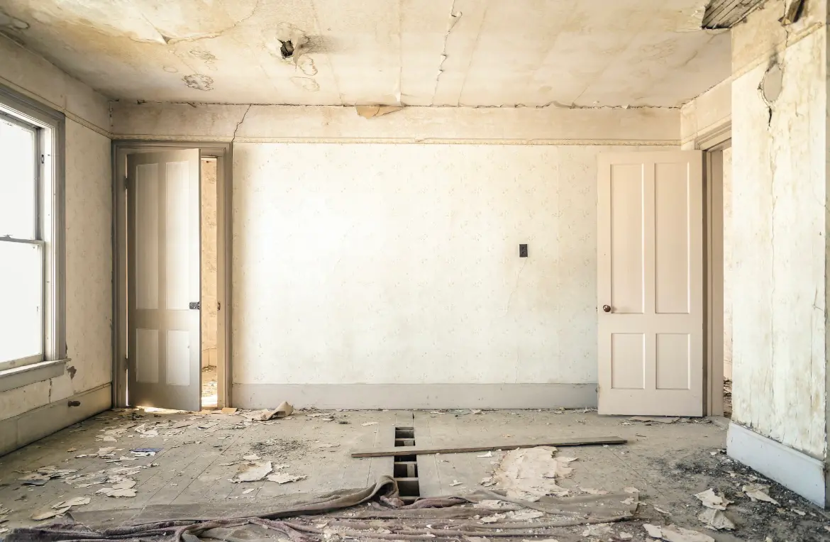 Waste disposal crew managing a cleanout project in Warrensville Heights